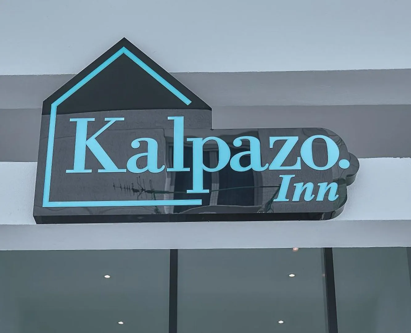 Kalpazo Inn 티라나
